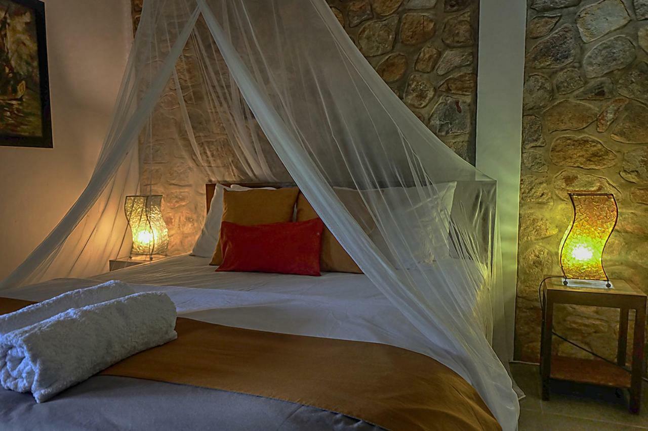 Hotel Ayu 3*